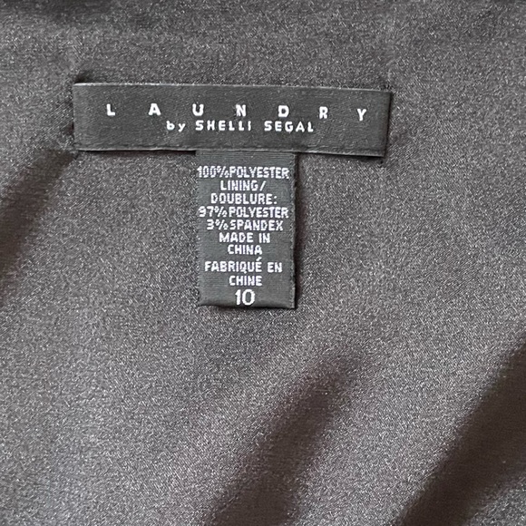 Laundry by Shelli Segal Black Cocktail Dress with Overlay over Gold Sheath - Picture 4 of 9